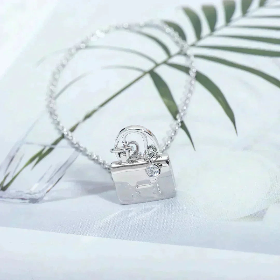 [Okajuri Jewelry]AMULETTE PEDANT SILVER NECKLACE