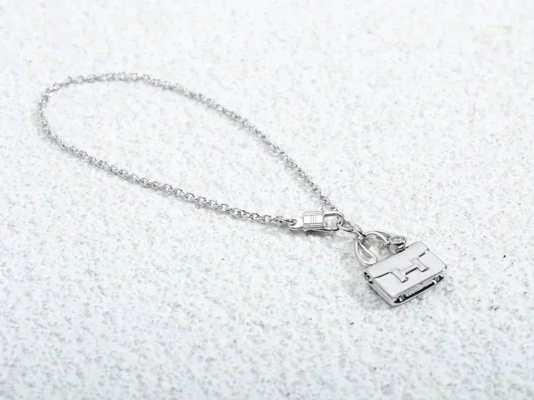 [Okajuri Jewelry]AMULETTE PEDANT SILVER NECKLACE