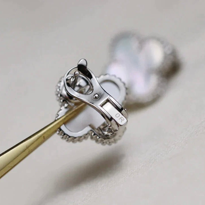 [Okajuri Jewelry] CLOVER MEDIUM 1 MOTIFS  WHITE MOP EARRINGS SILVER