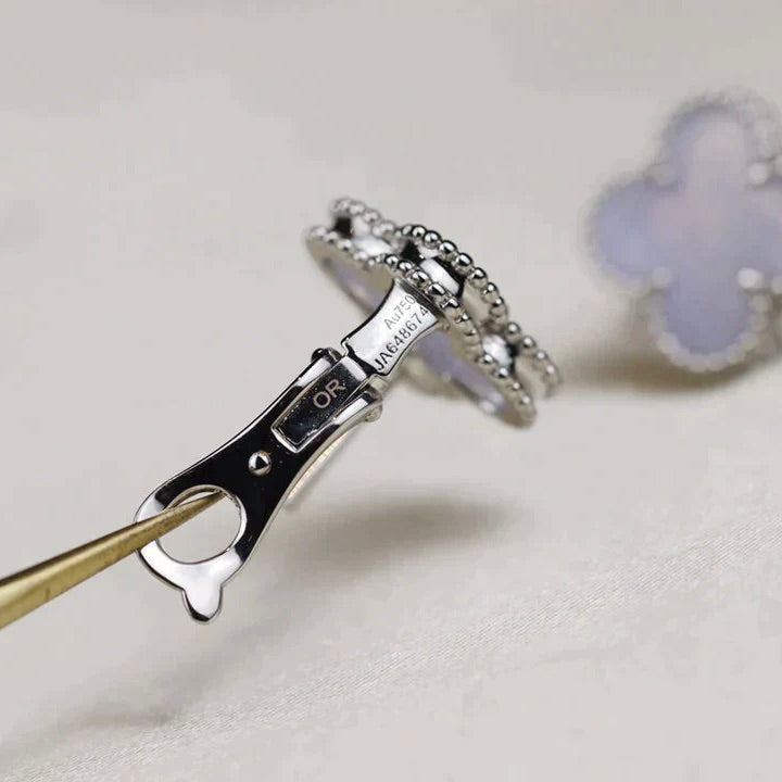 [Okajuri Jewelry]CLOVER MEDIUM 1 MOTIFS  WHITE MOP EARRINGS SILVER