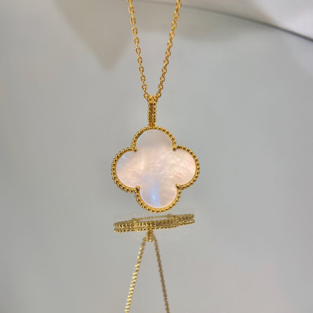 [Okajuri Jewelry]CLOVER 25MM MOP LARGE PENDANT NECKLACE