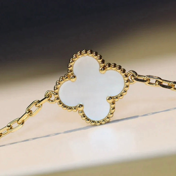[Okajuri Jewelry]CLOVER 20 MOTIFS WHITE MOP NECKLACE