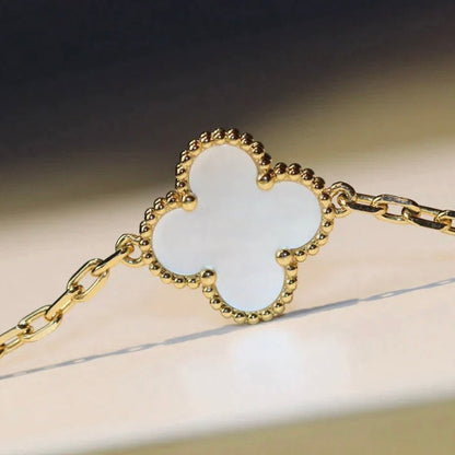 [Okajuri Jewelry]CLOVER 20 MOTIFS WHITE MOP NECKLACE