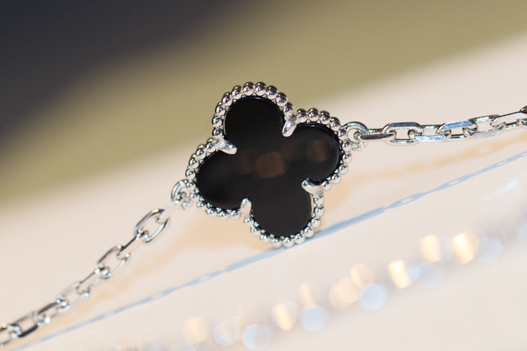 [Okajuri Jewelry]CLOVER 20 MOTIFS ONYX DIAMOND SILVER