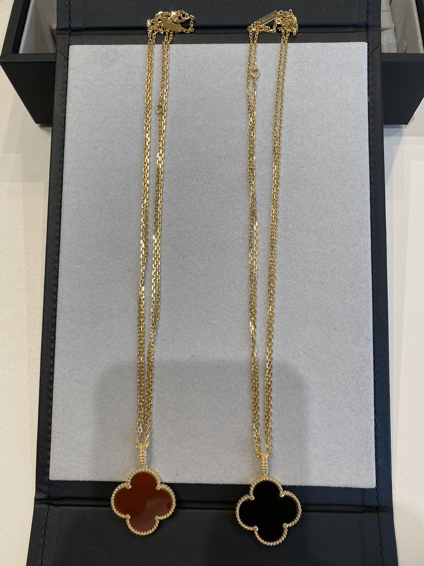 [Okajuri Jewelry]CLOVER 25MM NECKLACE GOLD CARNELIAN