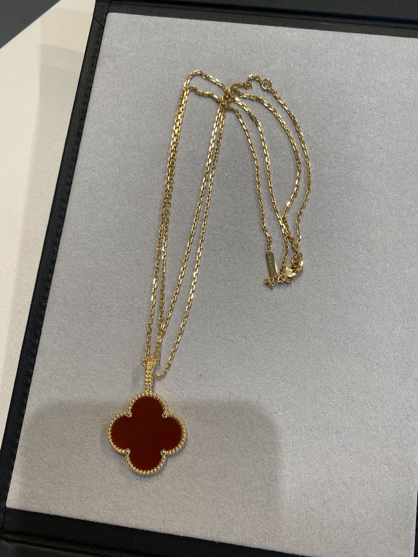 [Okajuri Jewelry]CLOVER 25MM NECKLACE GOLD CARNELIAN