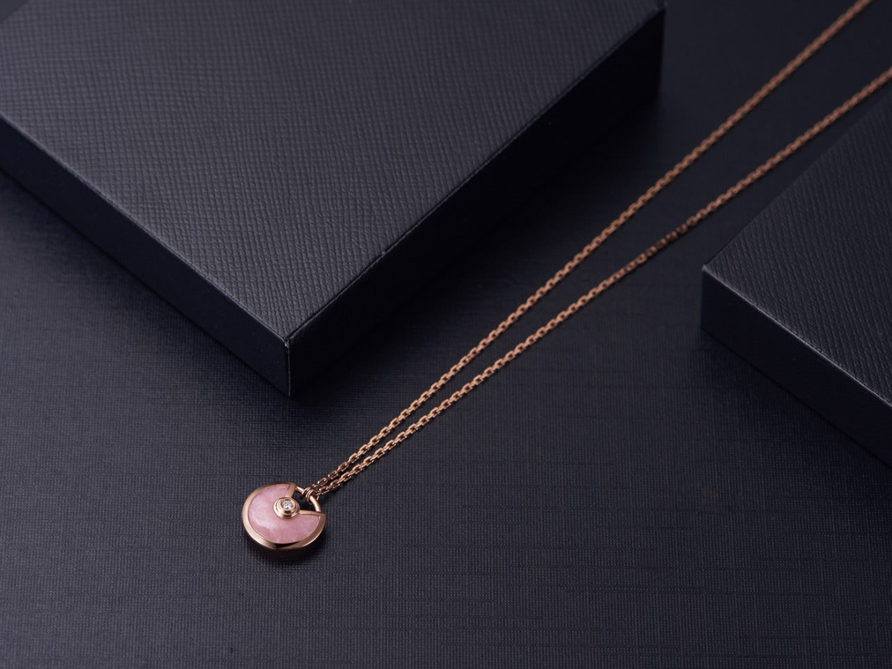 [Okajuri Jewelry]AMULETTE ROSE GOLD PINK MOP NECKLACE