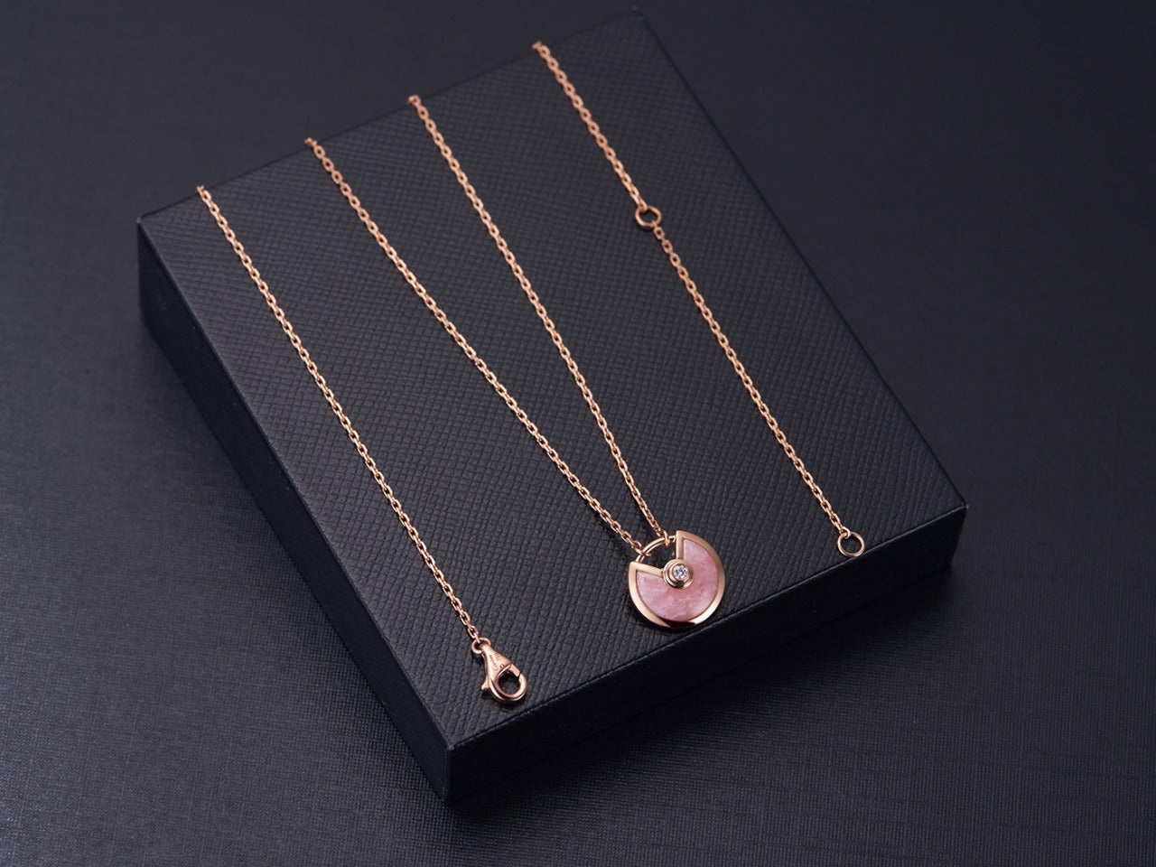 [Okajuri Jewelry]AMULETTE ROSE GOLD PINK MOP NECKLACE