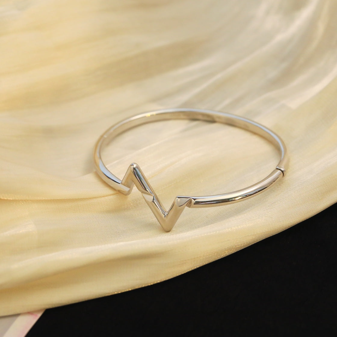 [Okajuri Jewelry]VOLTE UPSITE DOWN BRACELET