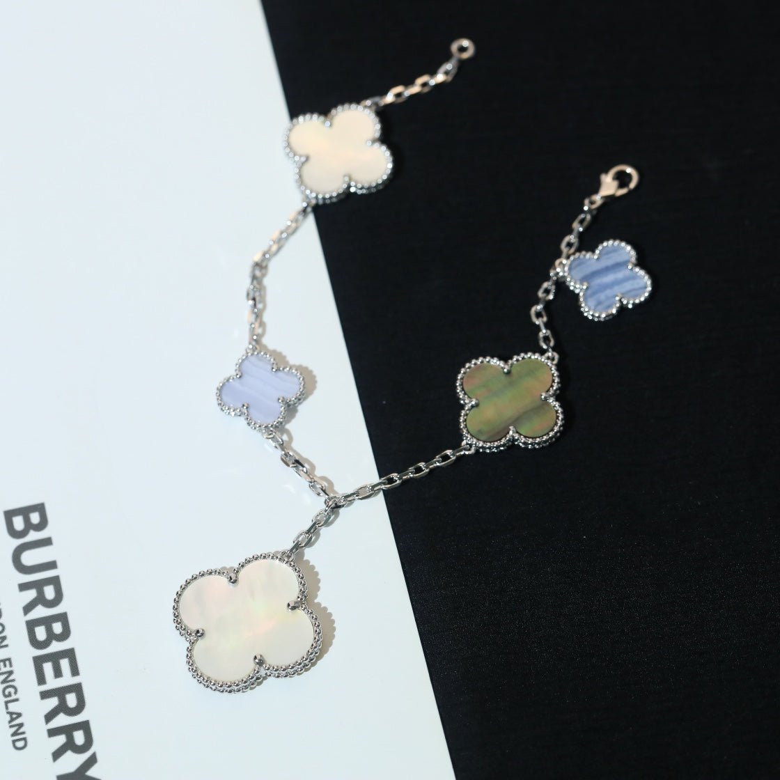[Okajuri Jewelry]CLOVER BRACELET 5 MOTIFS MOP CHALCEDONY SILVER