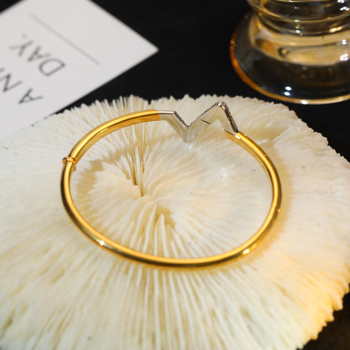 [Okajuri Jewelry]VOLTE UPSITE DOWN GOLD DIAMOND BRACELET