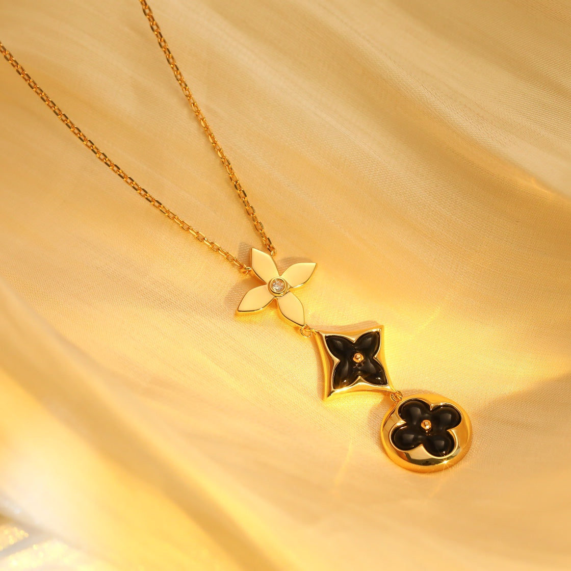 [Okajuri Jewelry]STAR AND SUN ONYX PINK GOLD NECKLACE