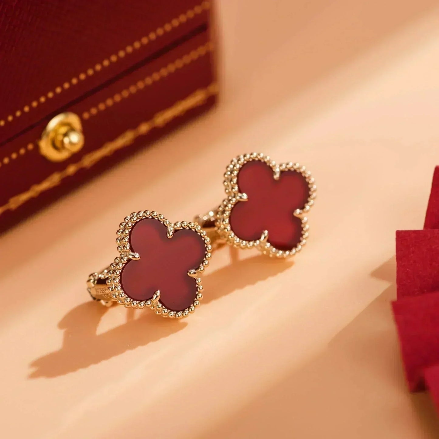 [Okajuri Jewelry]CLOVER MEDIUM 1 MOTIFS CARNELIAN  EARRINGS