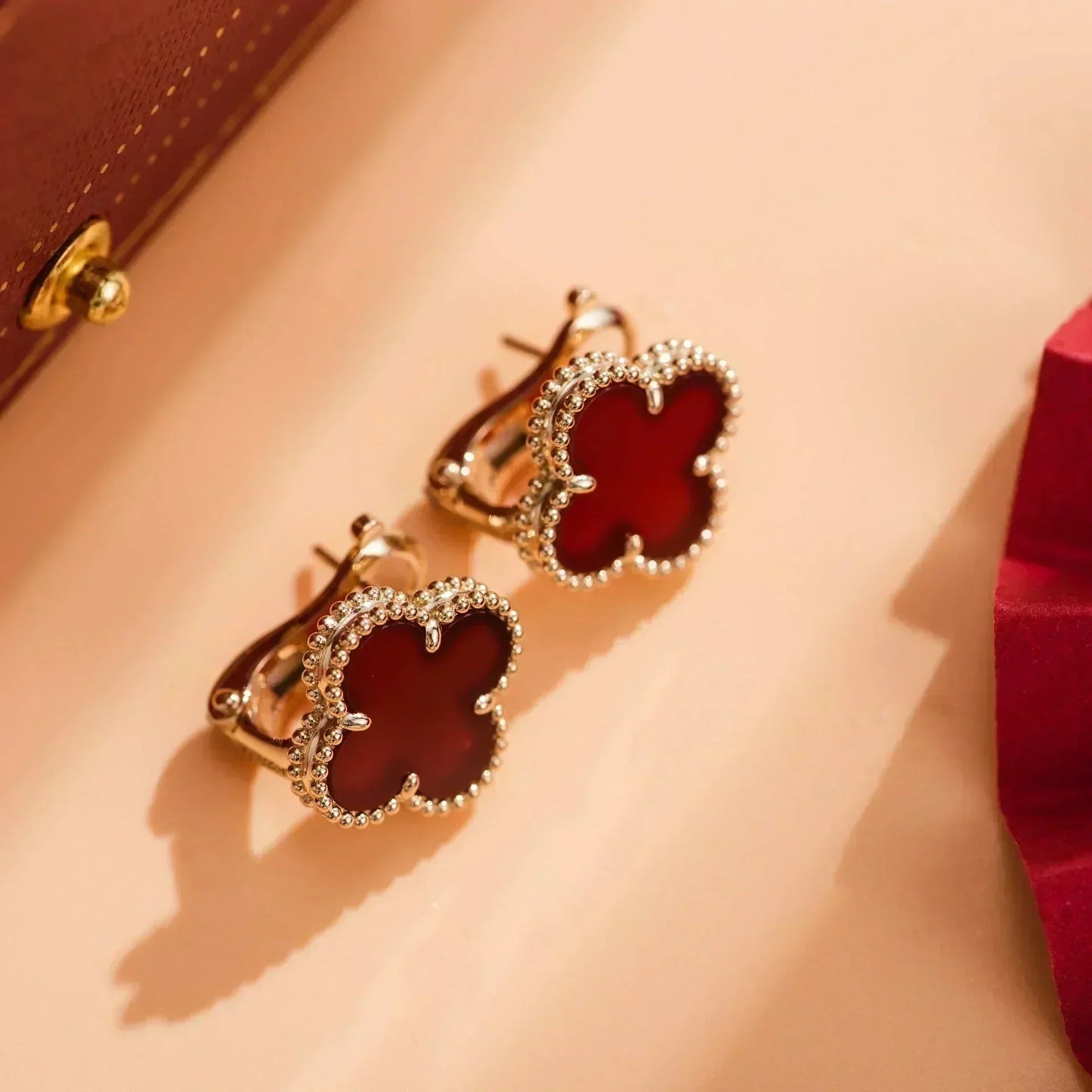 [Okajuri Jewelry]CLOVER MEDIUM 1 MOTIFS CARNELIAN  EARRINGS
