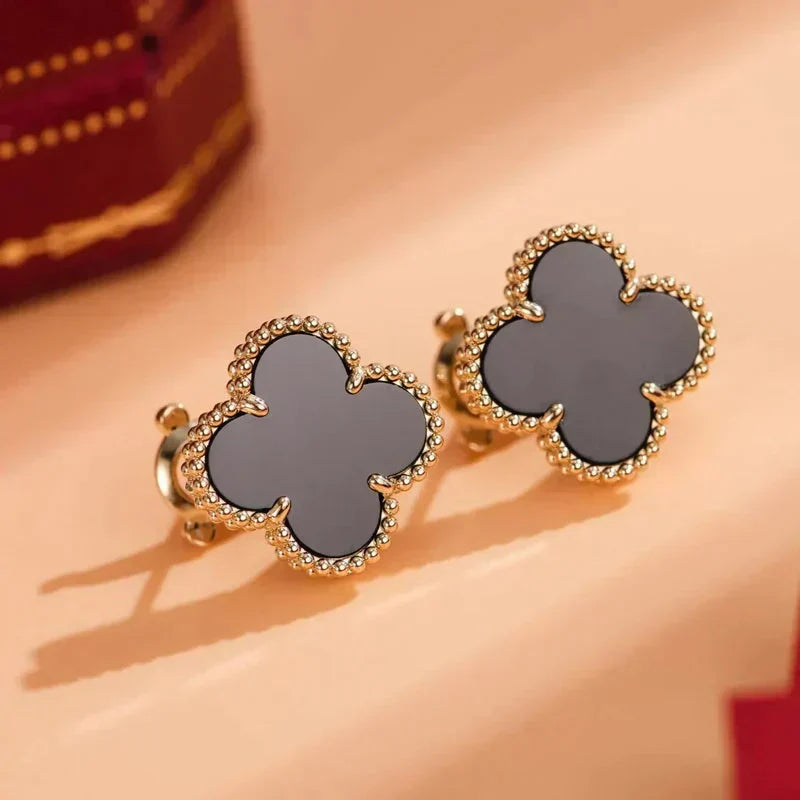 [Okajuri Jewelry] CLOVER MEDIUM 1 MOTIFS  ONYX STUD EARRINGS