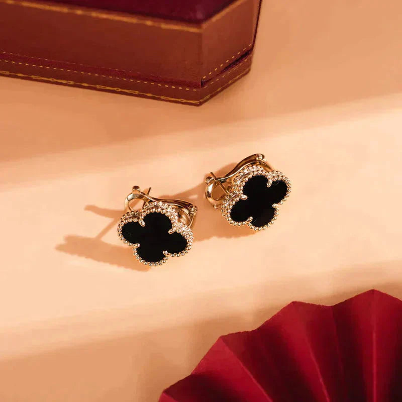 [Okajuri Jewelry] CLOVER MEDIUM 1 MOTIFS  ONYX STUD EARRINGS