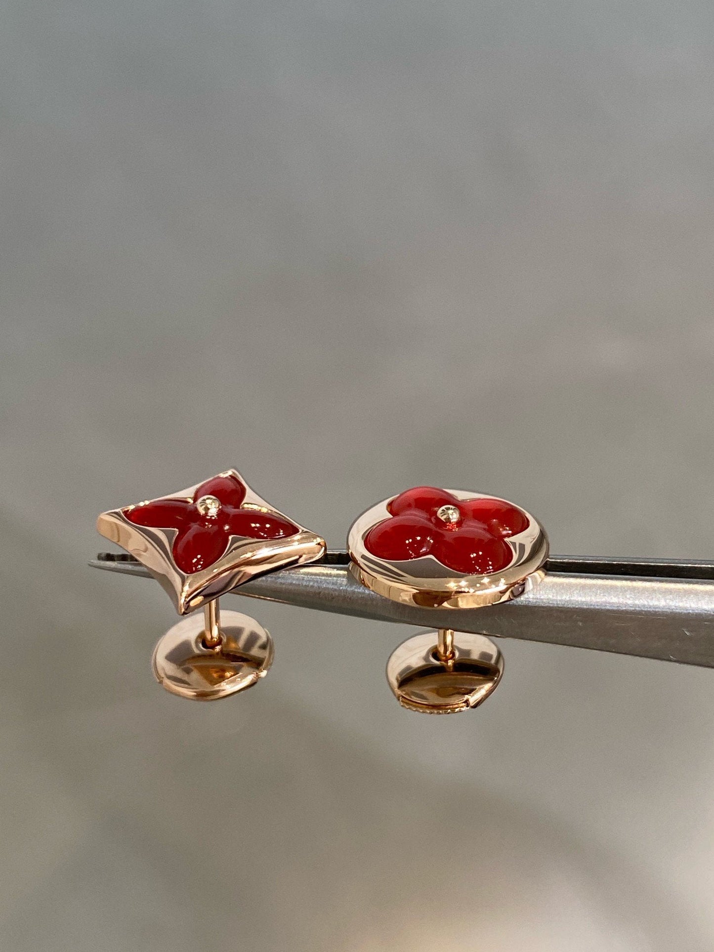 [Okajuri Jewelry]STAR AND SUN PINK GOLD CARNELIAN STUD EARRINGS
