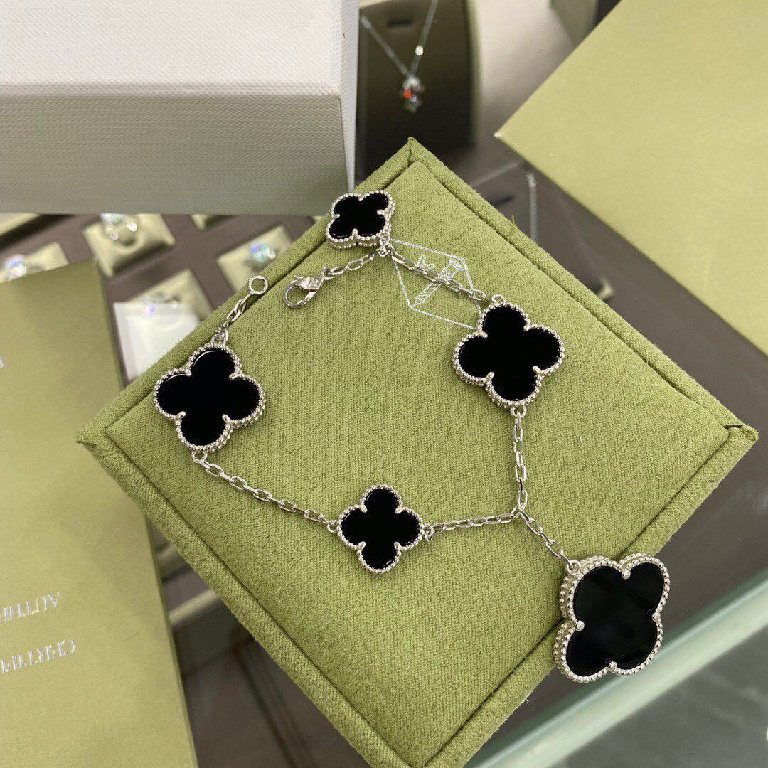 [Okajuri Jewelry]CLOVER 5 MOTIFS SIVLER ONYX BRACELET