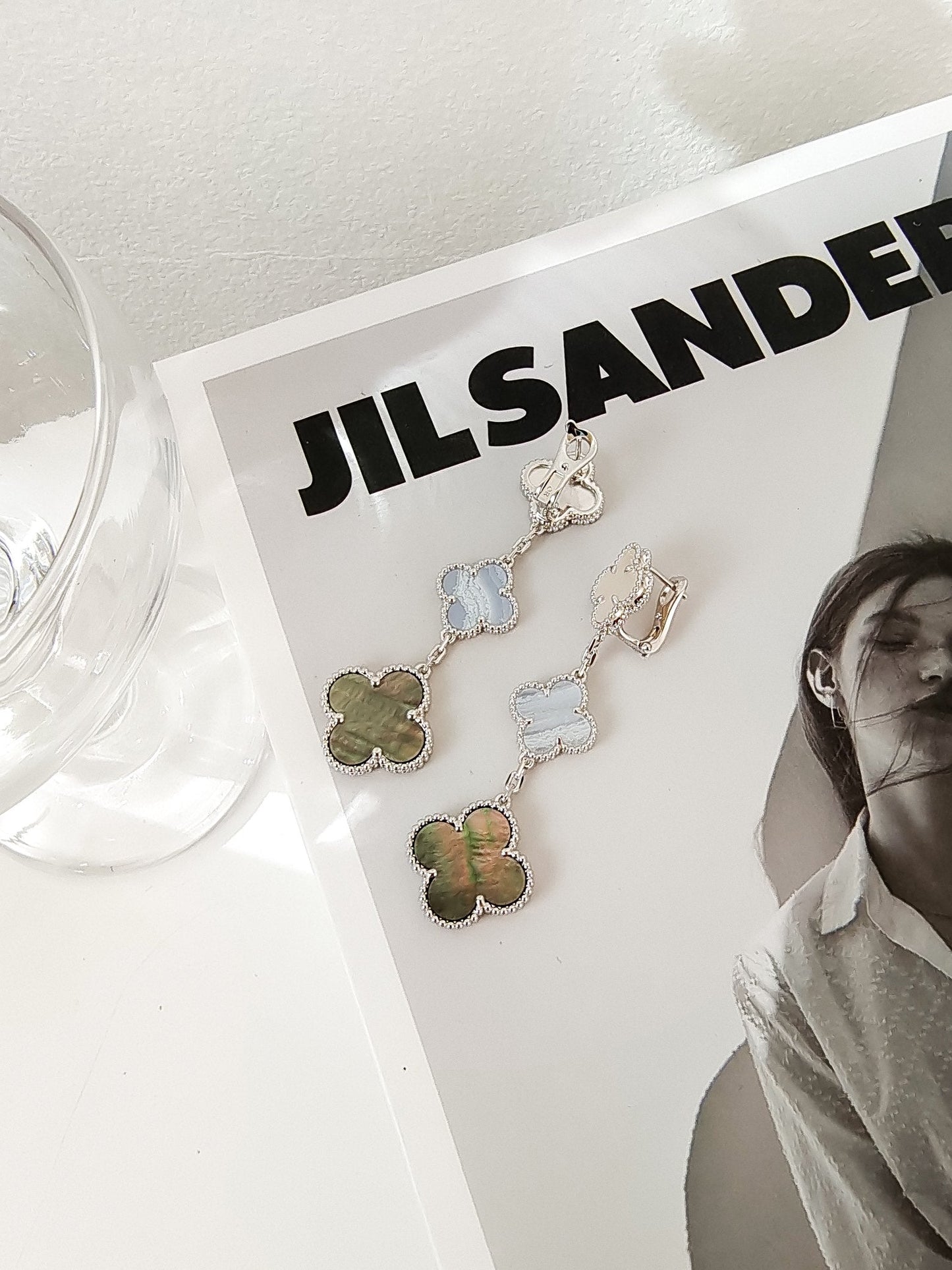 [Okajuri Jewelry]CLOVER 3 MOTIFS CHALCEDONY DARK MOP SILVER EARRINGS