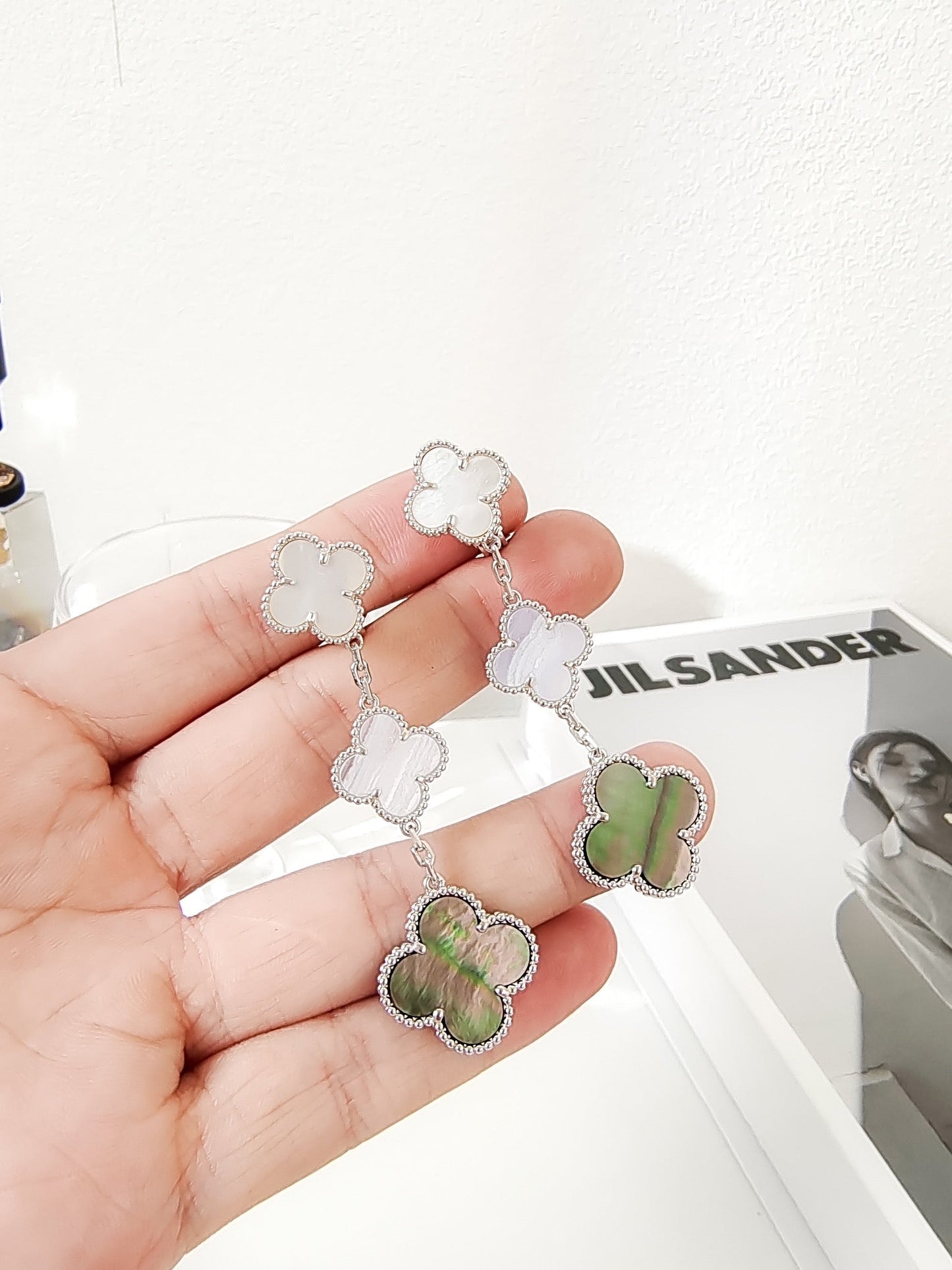[Okajuri Jewelry]CLOVER 3 MOTIFS CHALCEDONY DARK MOP SILVER EARRINGS