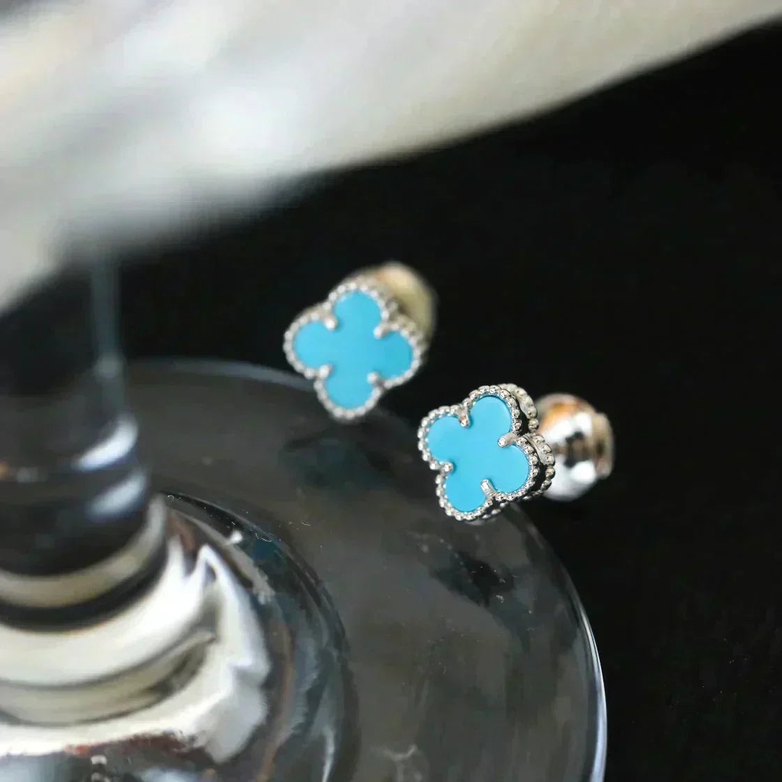 [Okajuri Jewelry]CLOVER MINI 9.5MM ONYX STUD EARRINGS SILVER