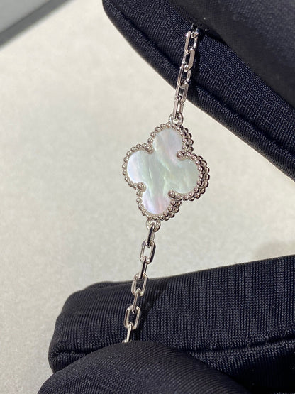 [Okajuri Jewelry]CLOVER WHITE PEARL MOP 5 MOTIF BRACELET COLLECTION