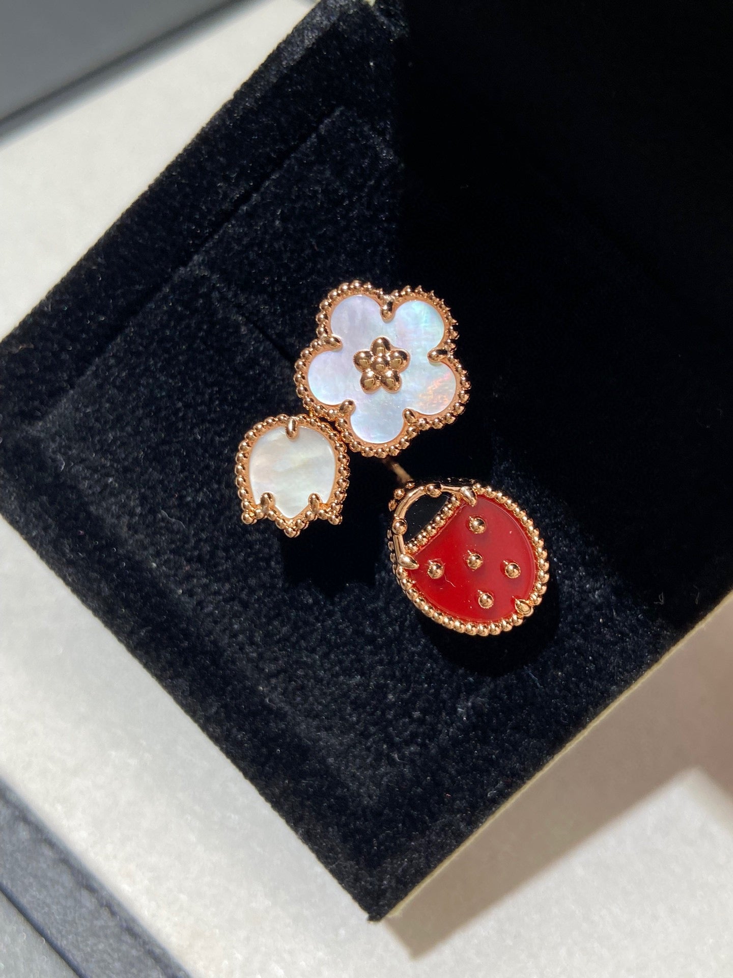 [Okajuri Jewelry]LUCKY 3 MOTIF ROSE GOLD RING