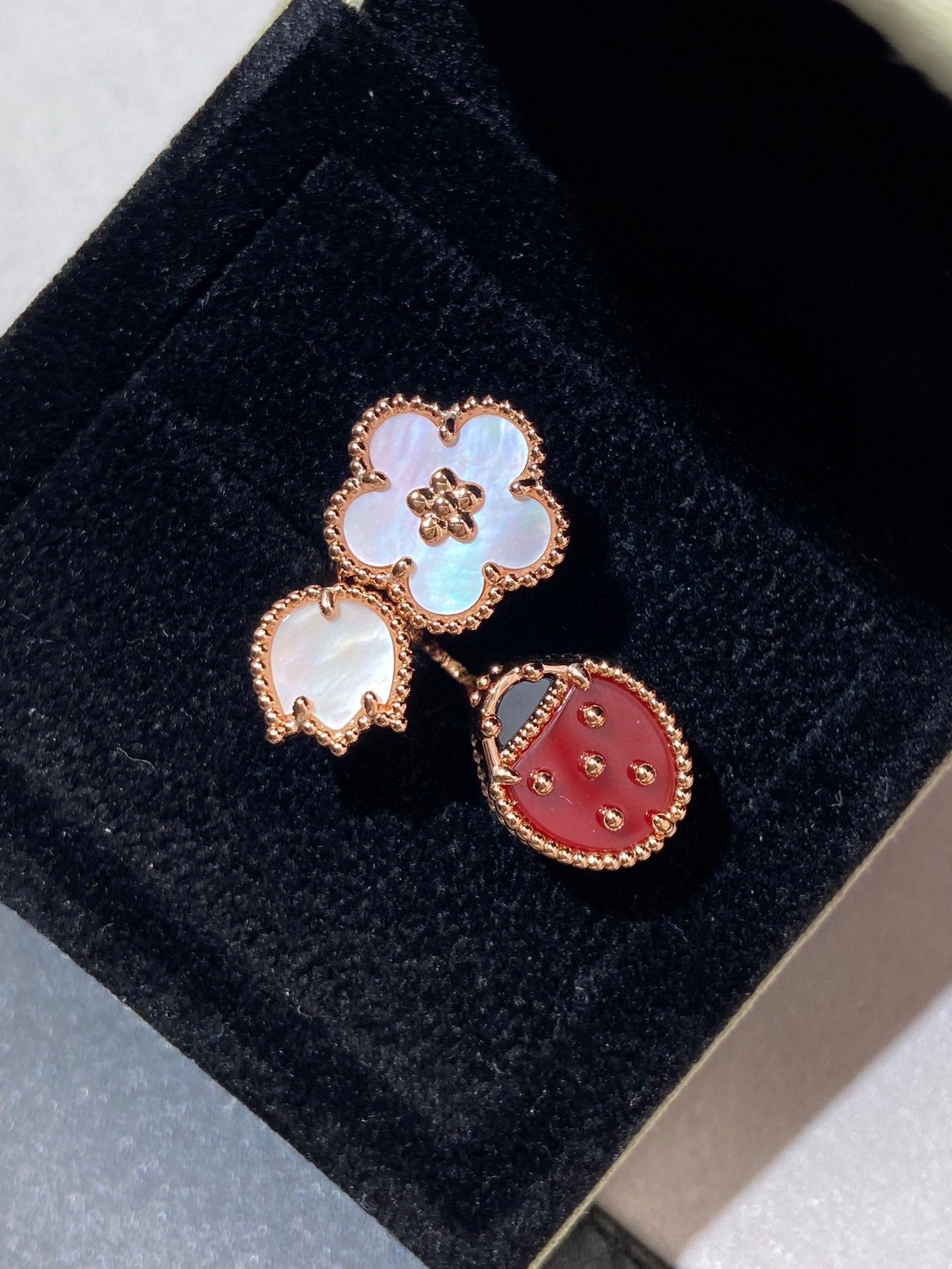 [Okajuri Jewelry]LUCKY 3 MOTIF ROSE GOLD RING