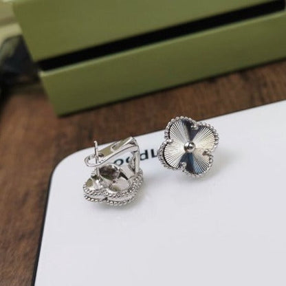 [Okajuri Jewelry]CLOVER MEDIUM STUD EARRINGS