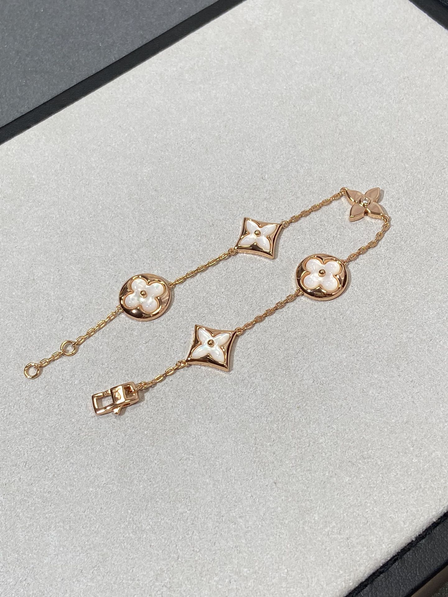 [Okajuri Jewelry]STAR AND SUN 5 MOTIF MOP PINK GOLD BRACELET