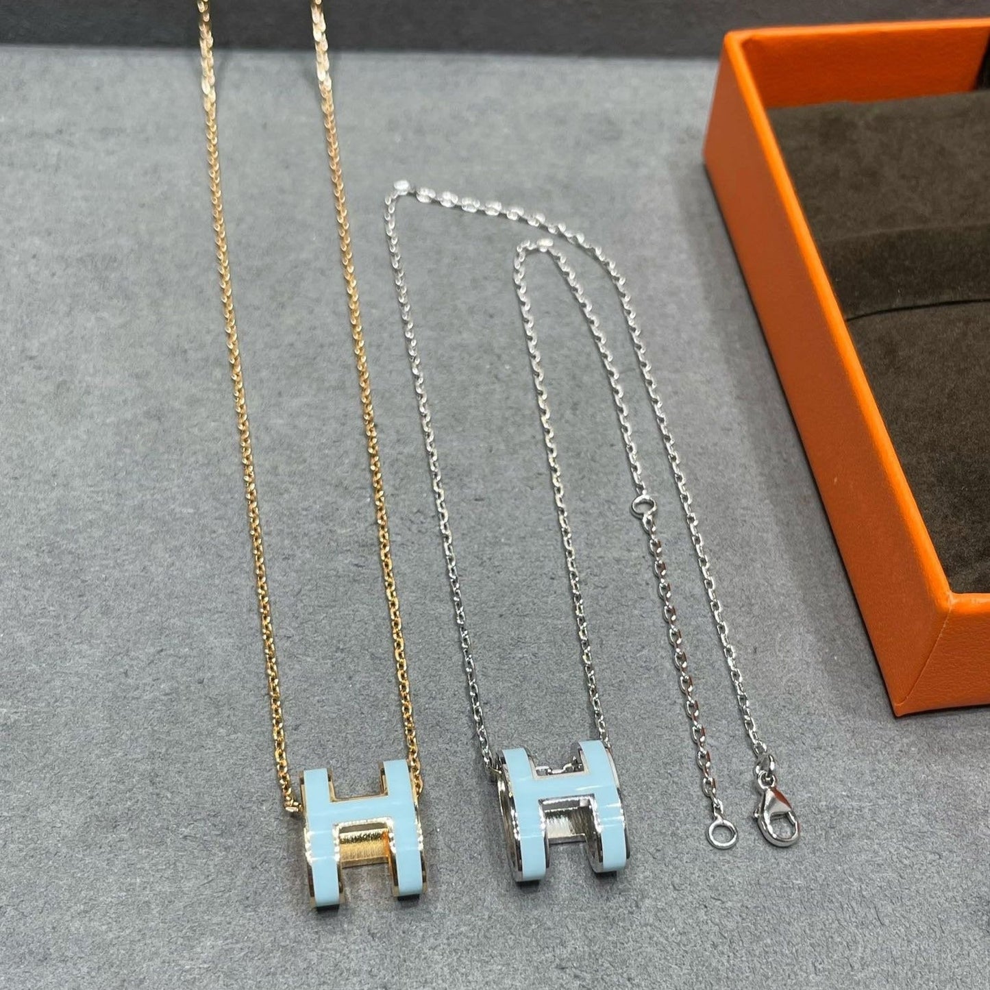 [Okajuri Jewelry]POP H SKY BLUE NECKLACE