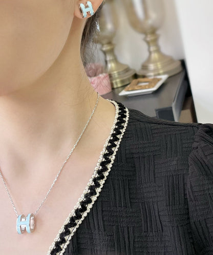 [Okajuri Jewelry]POP H SKY BLUE STUD EARRINGS