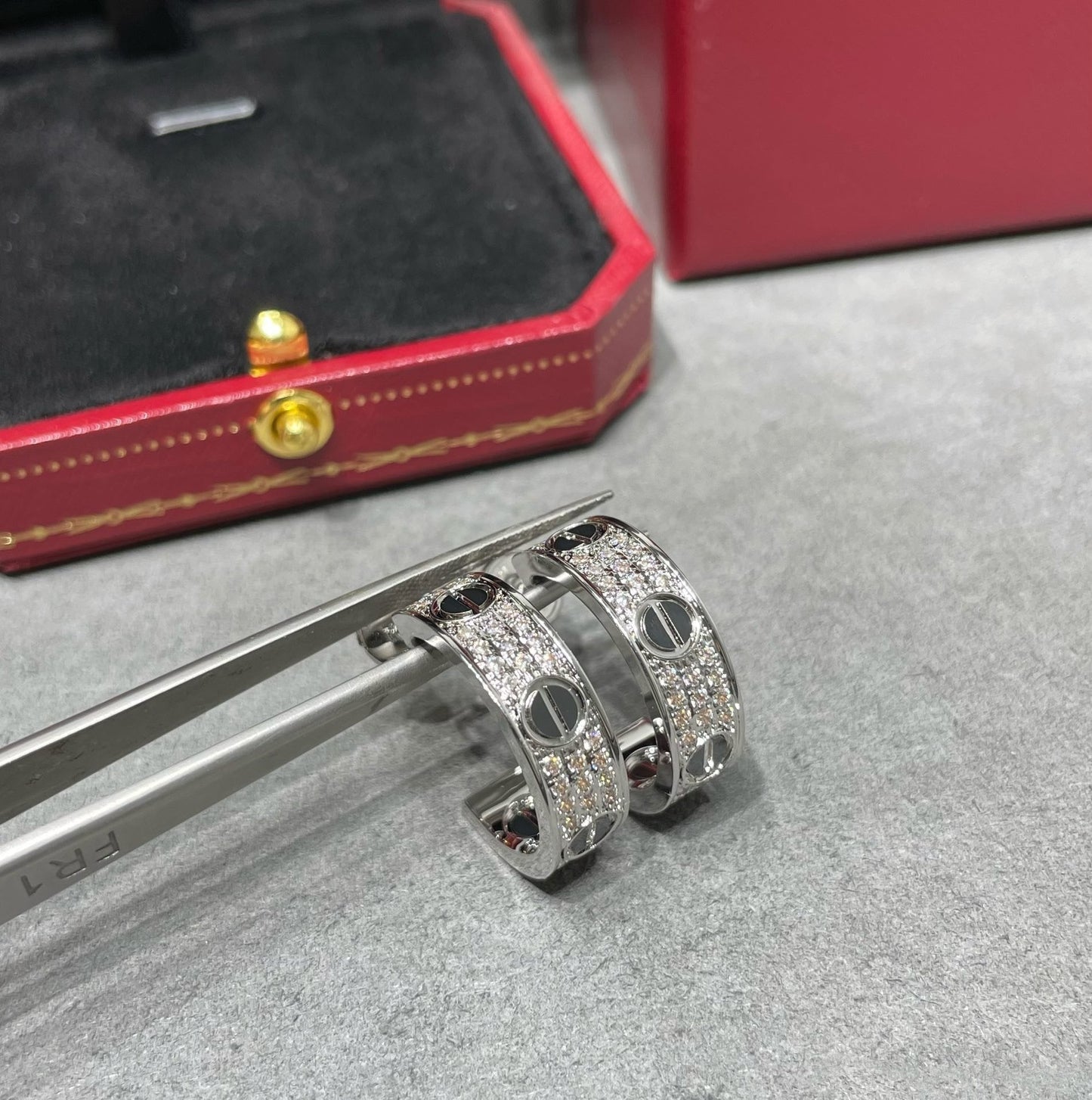 [Okajuri Jewelry]LOVE CERAMIC DIAMOND PAVED SILVER EARRINGS