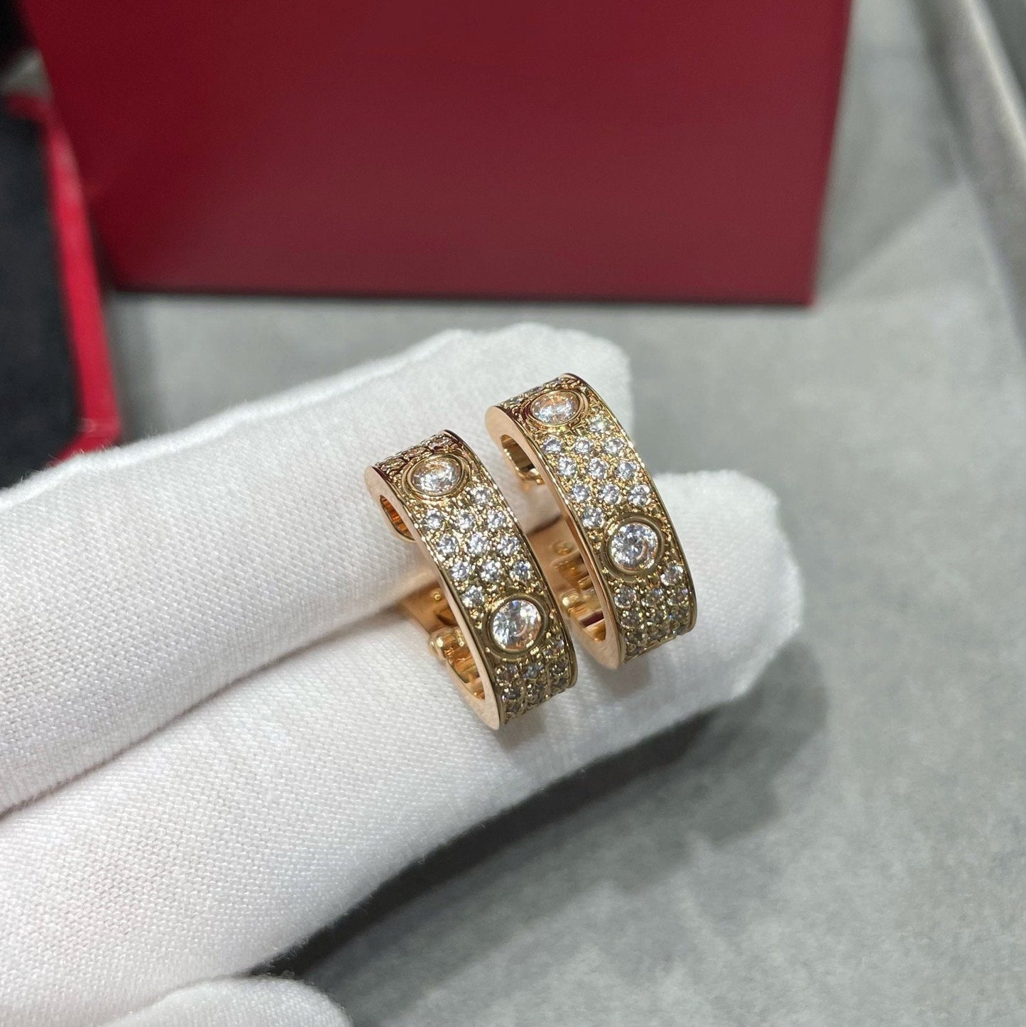 [Okajuri Jewelry] LOVE 5.5MM DIAMOND PAVED EARRINGS