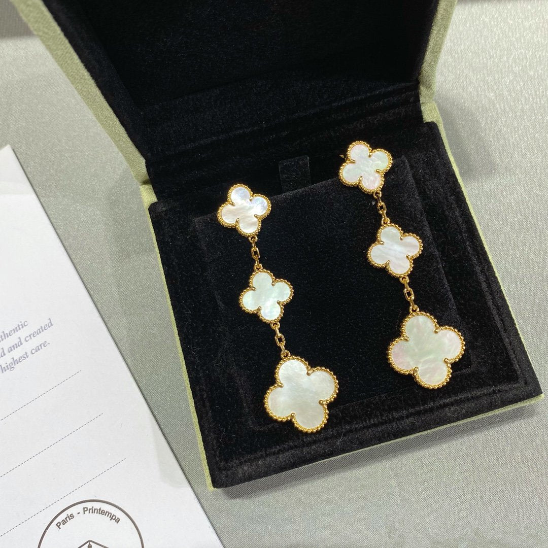 [Okajuri Jewelry]CLOVER MOP 3 MOTIFS GOLD EARRINGS