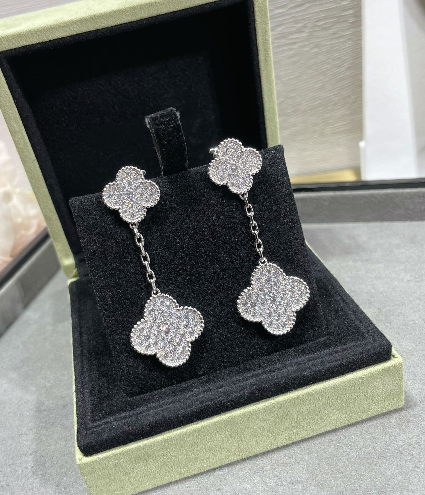 [Okajuri Jewelry]CLOVER 2 MOTIFS DIAMOND PAVED SILVER EARRINGS