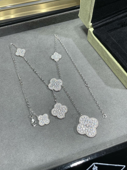 [Okajuri Jewelry]CLOVER 6 MOTIF DIAMOND PAVED NECKLACE