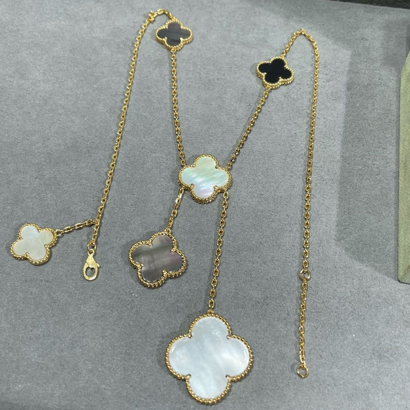[Okajuri Jewelry]CLOVER 6 MOTIF MOP ONYX GOLD NECKLACE
