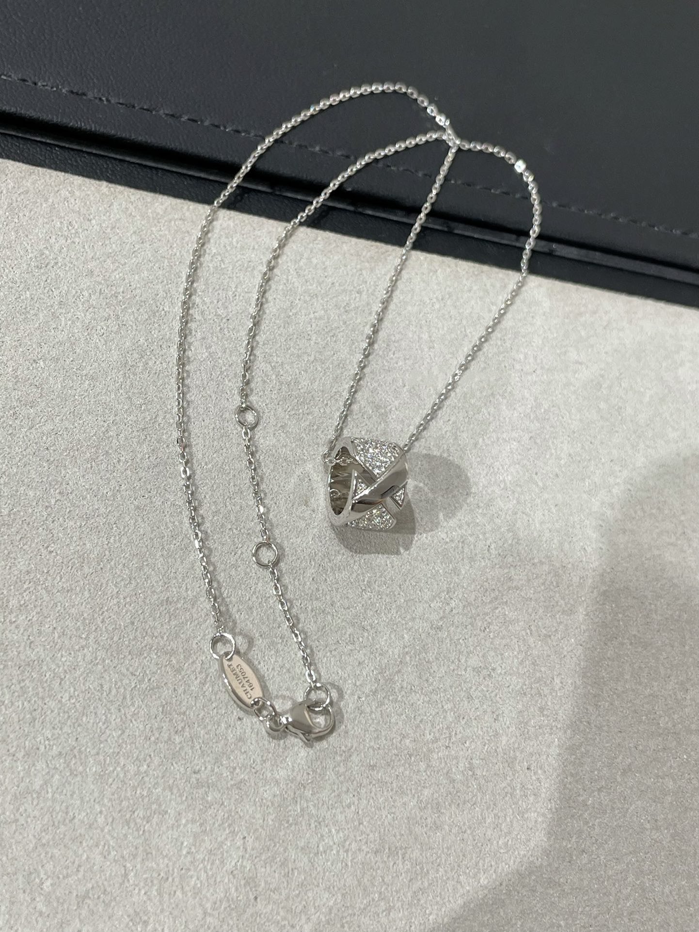 [Okajuri Jewelry]LIENS EVIDENCE DIAMOND PAVED NECKLACE