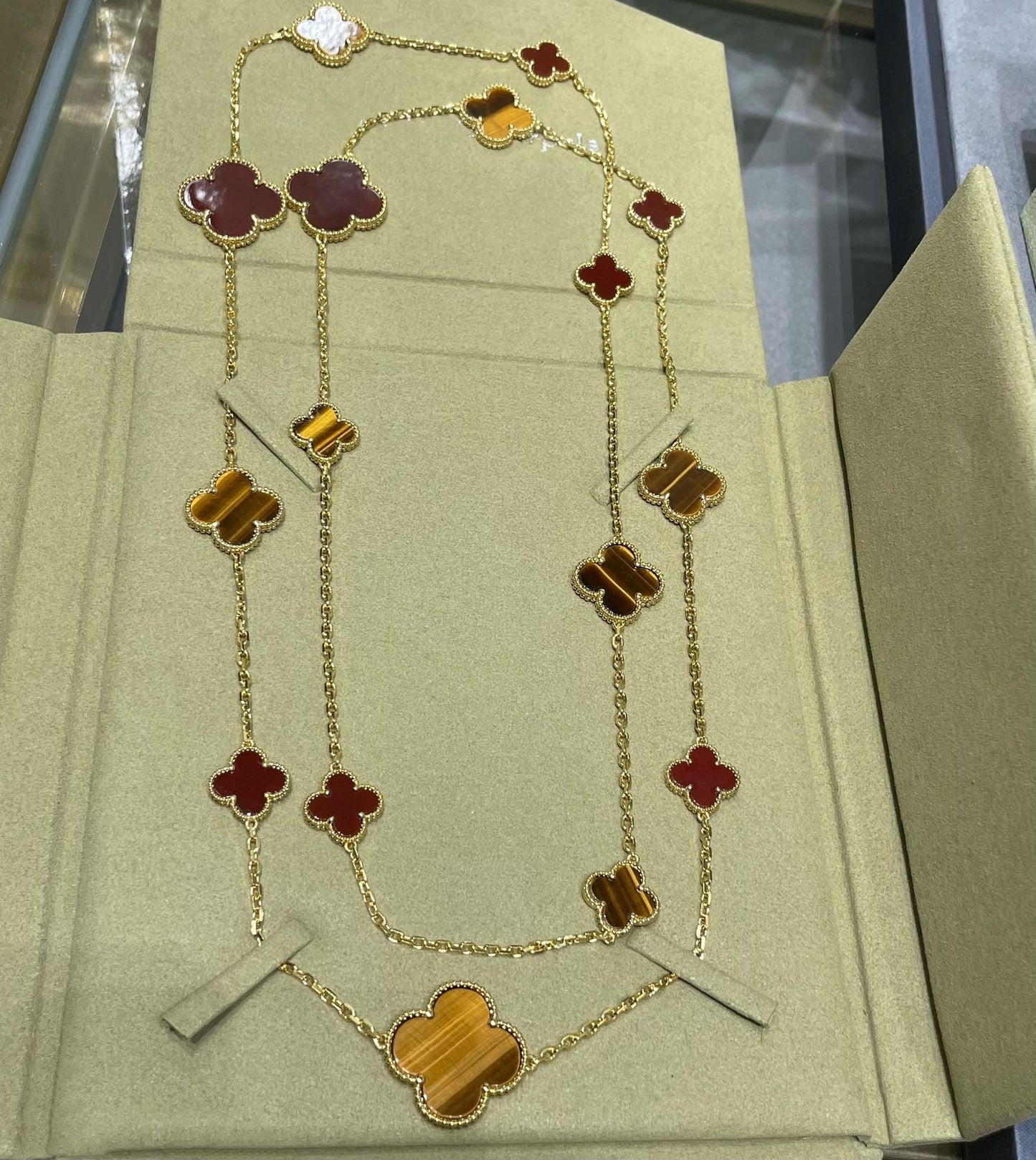 [Okajuri Jewelry]CLOVER 16 MOTIF CARNELIAN TIGER EYE ROSE GOLD NECKLACE
