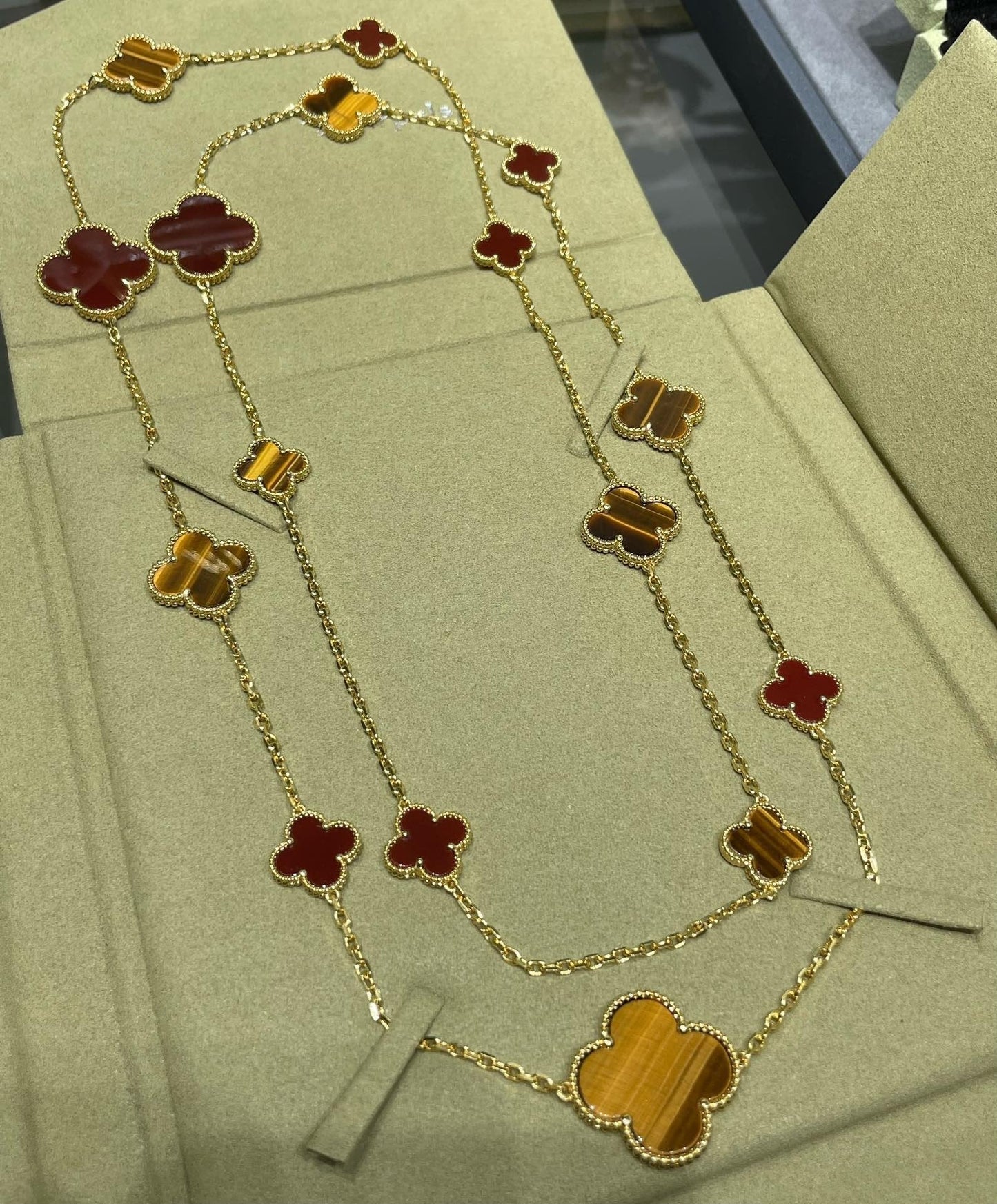 [Okajuri Jewelry]CLOVER 16 MOTIF CARNELIAN TIGER EYE ROSE GOLD NECKLACE