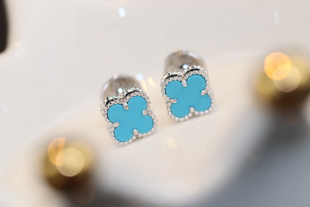 [Okajuri Jewelry]CLOVER MINI TURQUOISE SILVER STUD EARRINGS