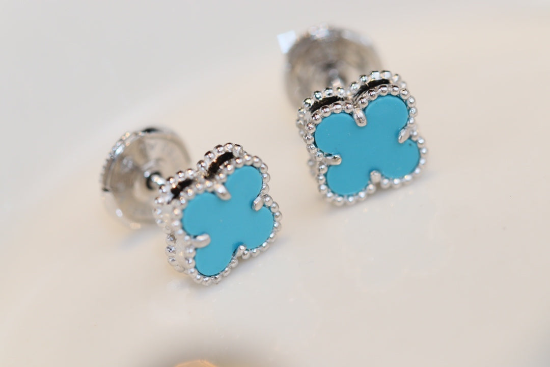 [Okajuri Jewelry]CLOVER MINI TURQUOISE SILVER STUD EARRINGS