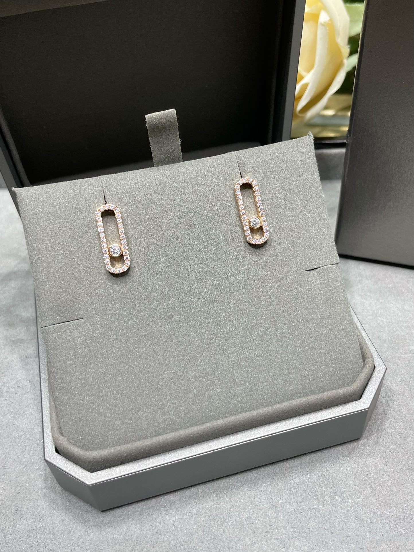 [Okajuri Jewelry]MOVE UNO STUD DIAMOND PAVED EARRINGS