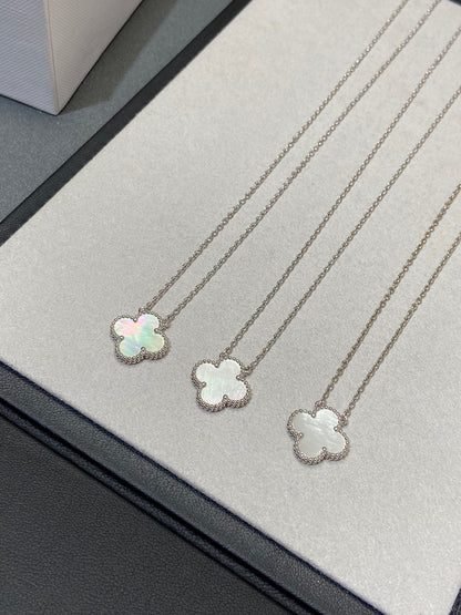 [Okajuri Jewelry]CLOVER MEDIUM SILVER WHITE MOP NECKLACE