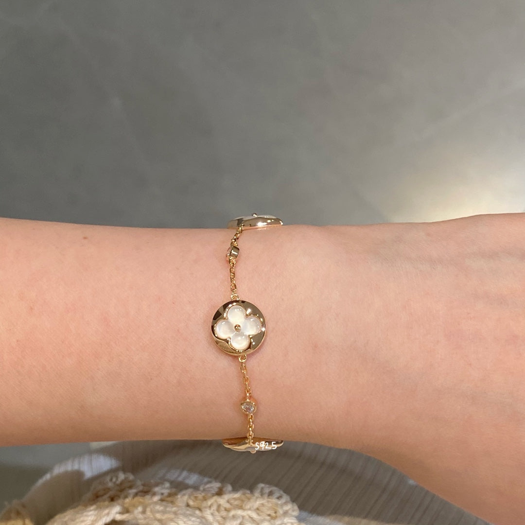 [Okajuri Jewelry]STAR AND SUN 4 MOTIF WHITE MOP PINK GOLD BRACELET