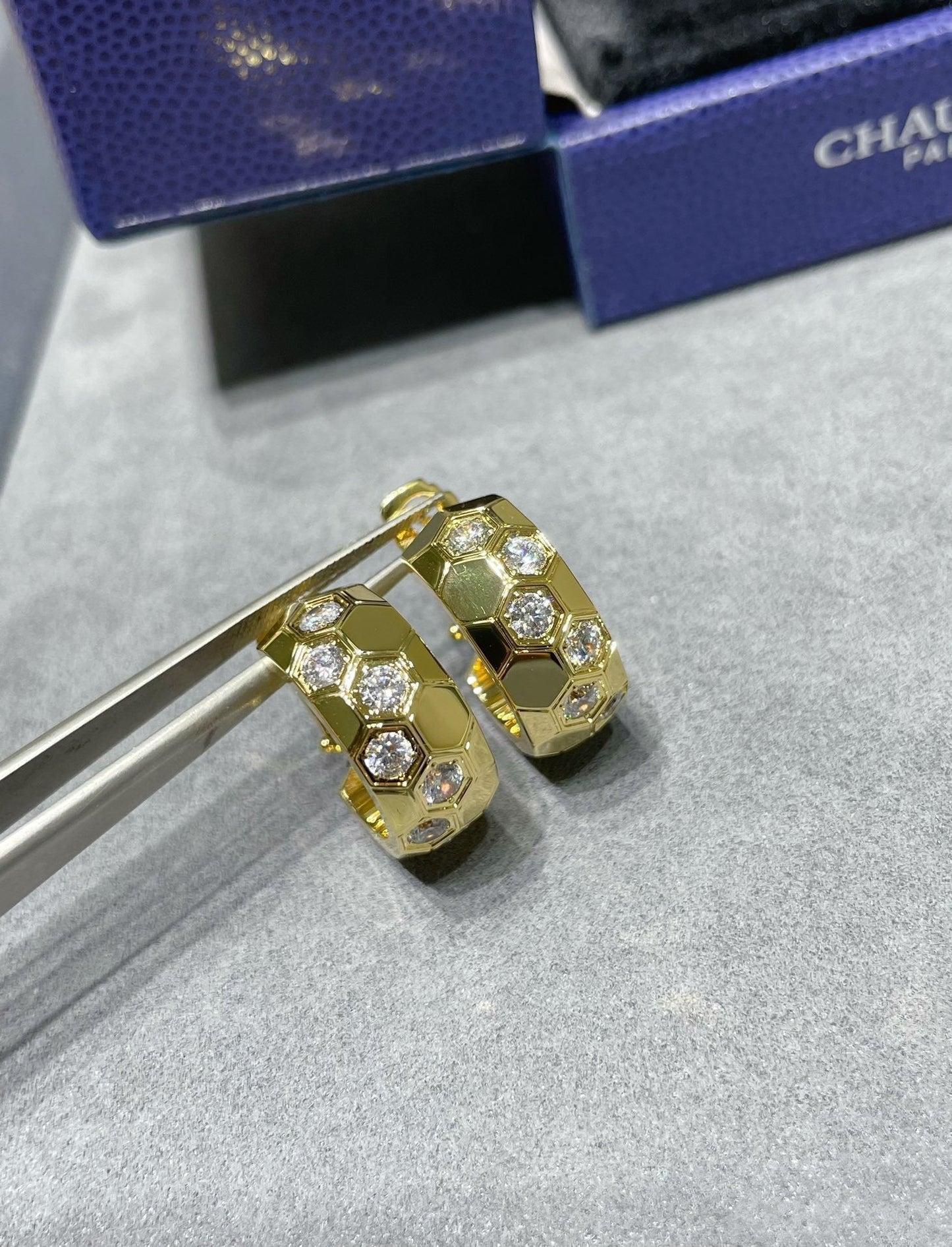 [Okajuri Jewelry]BEE LOVE DIAMOND HOOP EARRINGS