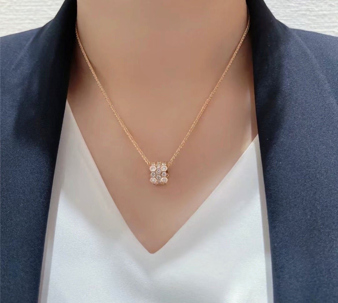 [Okajuri Jewelry]BEE LOVE DIAMOND PAVED 3 ROW NECKLACE