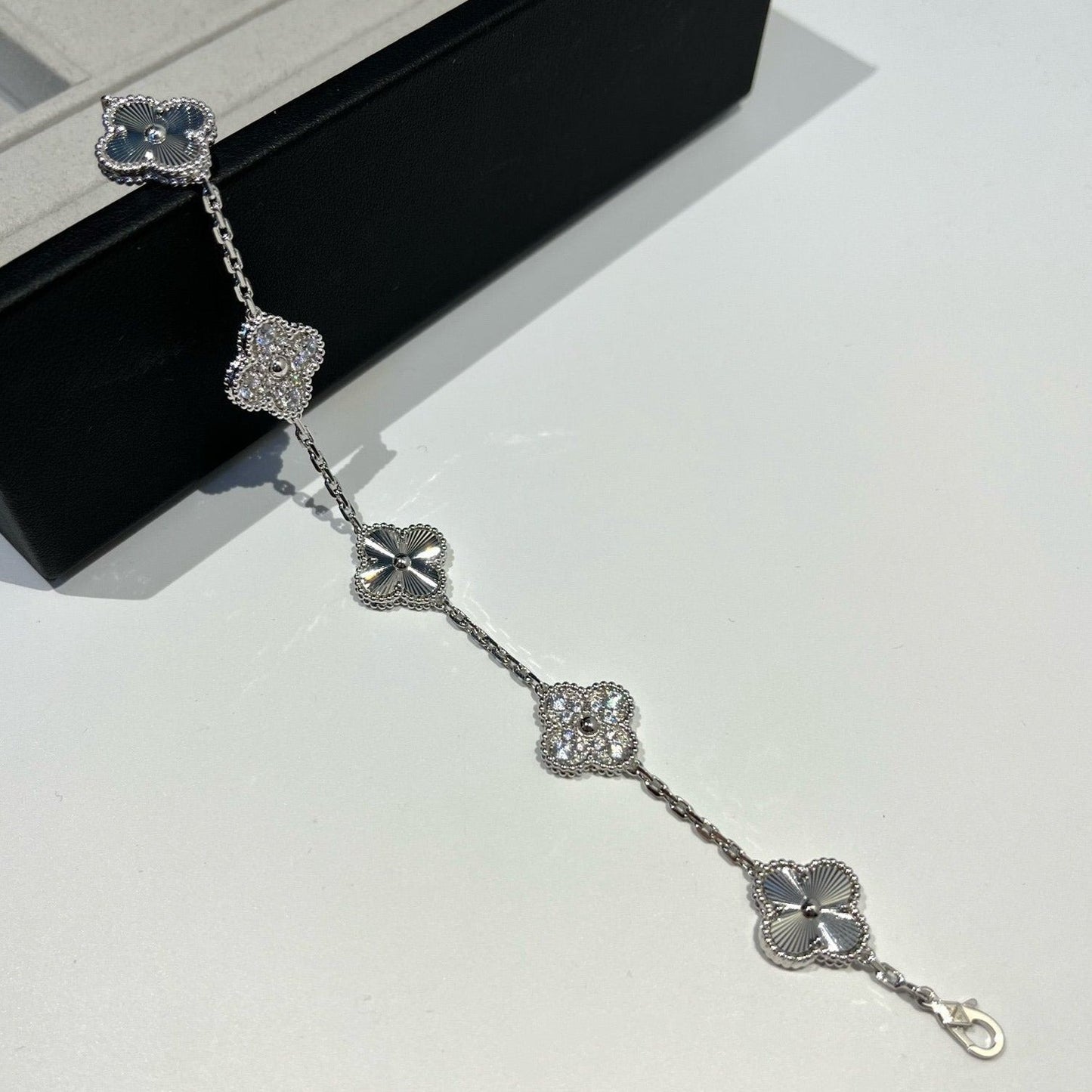 [Okajuri Jewelry]  CLOVER 5 MOTIF LASER BRACELET COLLECTION