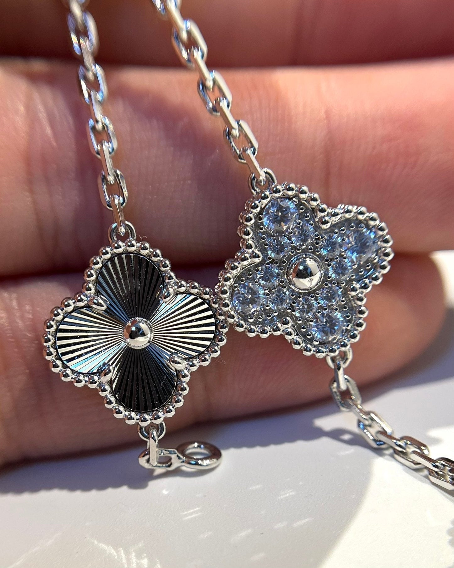 [Okajuri Jewelry]  CLOVER 5 MOTIF LASER BRACELET COLLECTION